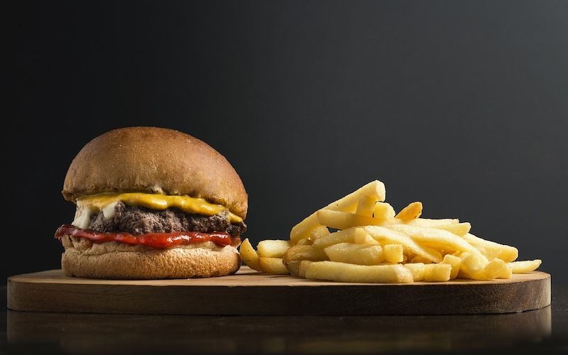 Nutrición y sostenibilidad dan lugar a dietas sostenibles caracterizas por ser beneficiosas tanto para las personas como para el Planeta